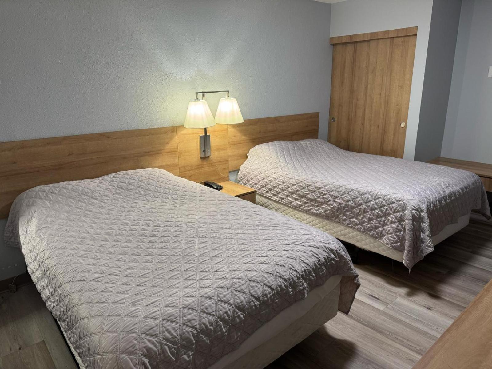 The Cavalier Inn Winnipeg Ngoại thất bức ảnh